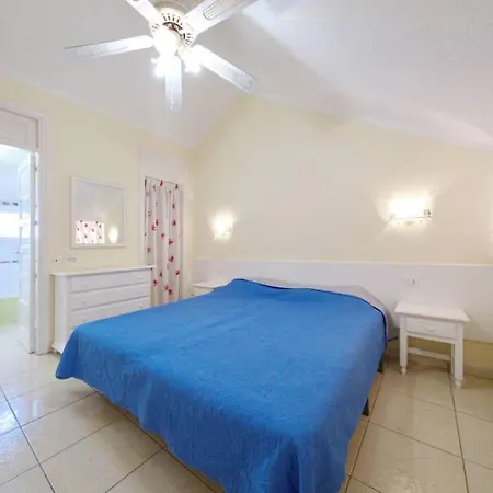 Parque Santiago Ii, Playa De Americas